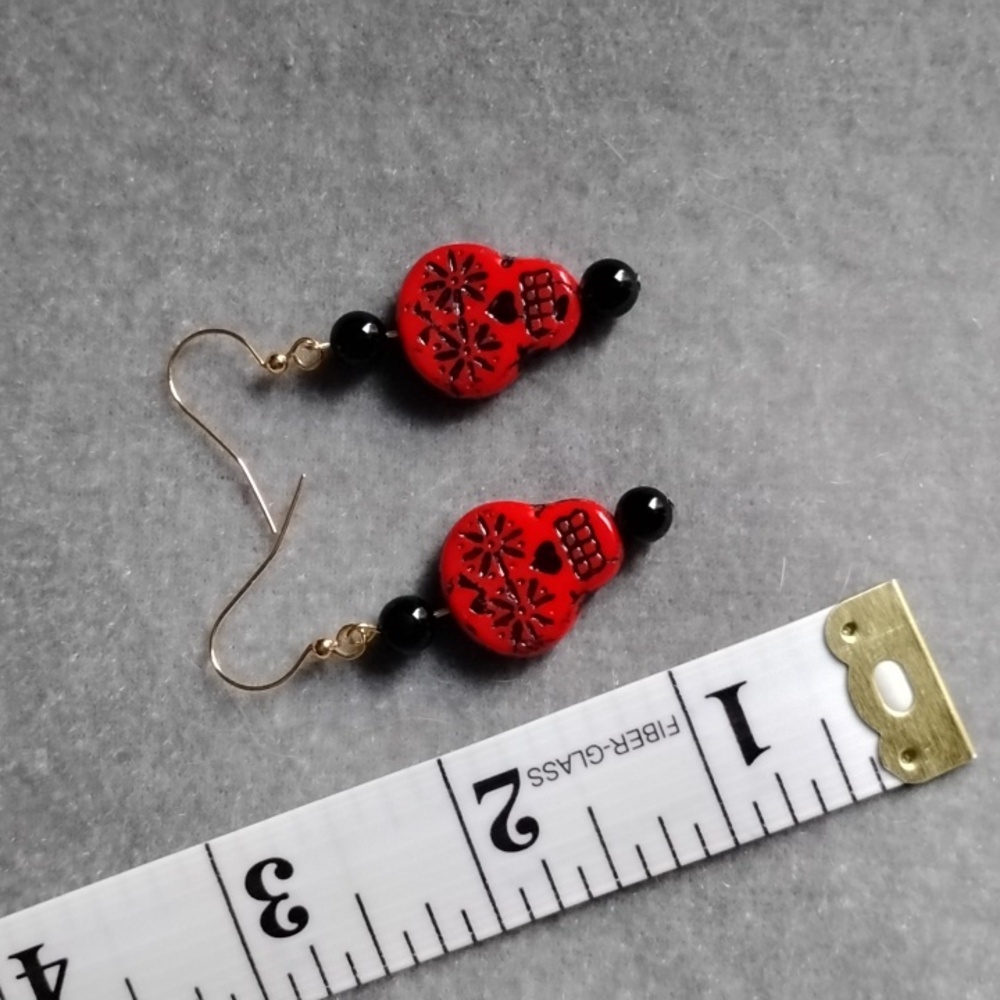🎃Hand Crafted Red Skull Earrings with Black Onyx Beads🎃 - Picture 3 of 4